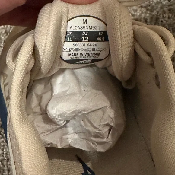 Altra Olympus 6 Sneakers - Picture 7 of 7